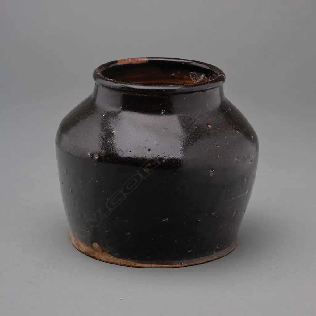 Stoneware jar – China - late 19thC, Image 1++